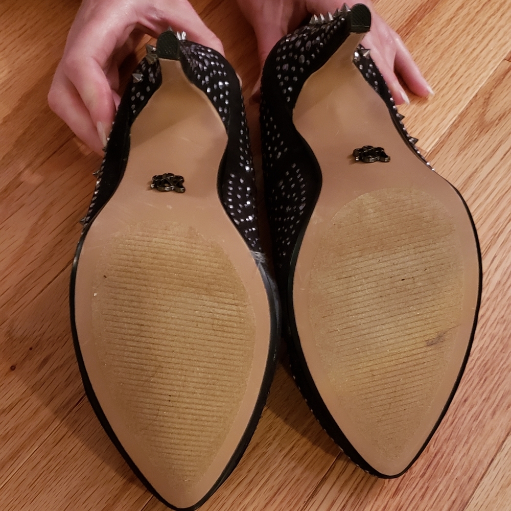 Studded heel - Picture 3 of 4